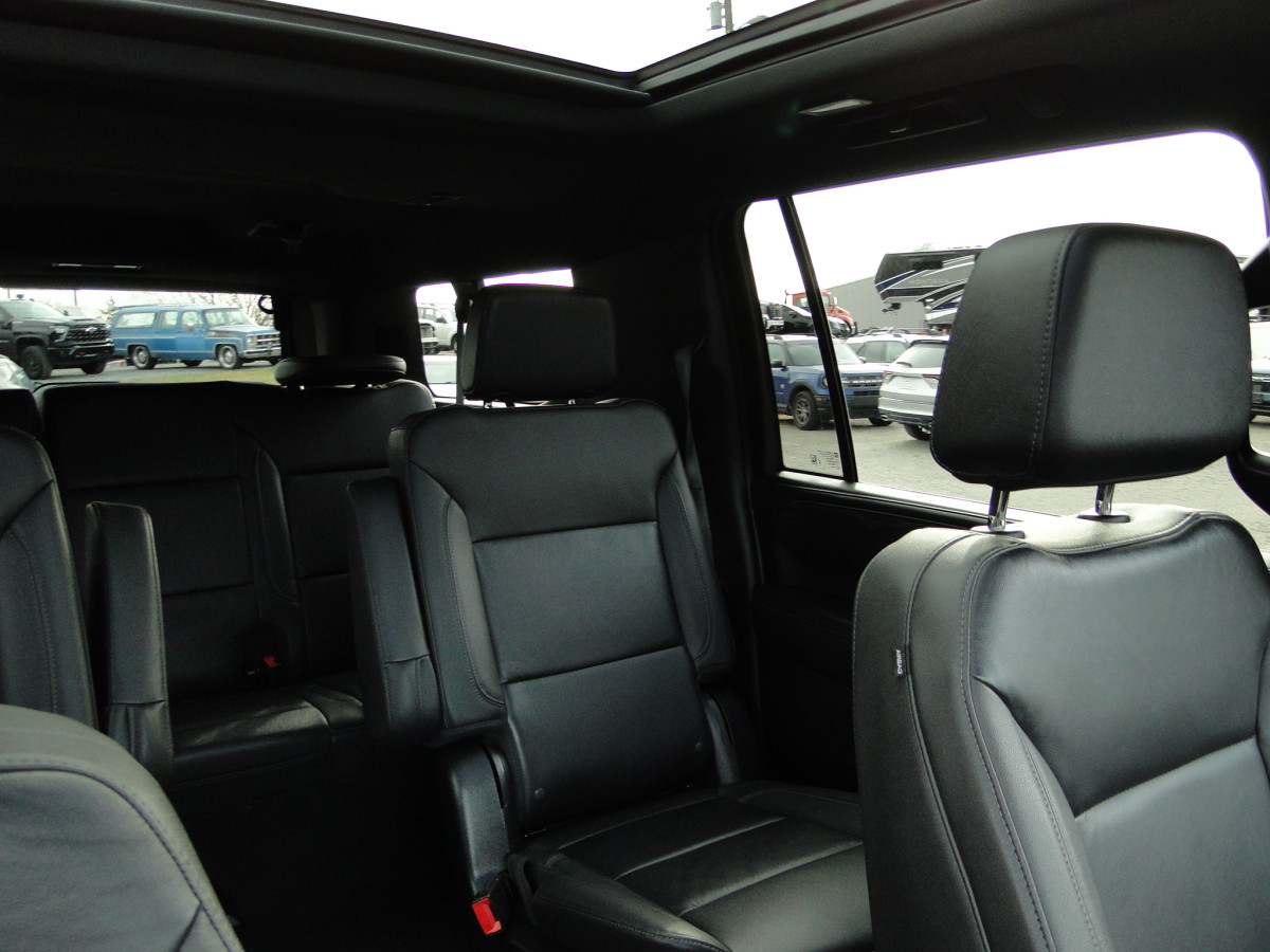 Chevrolet Suburban Image 52