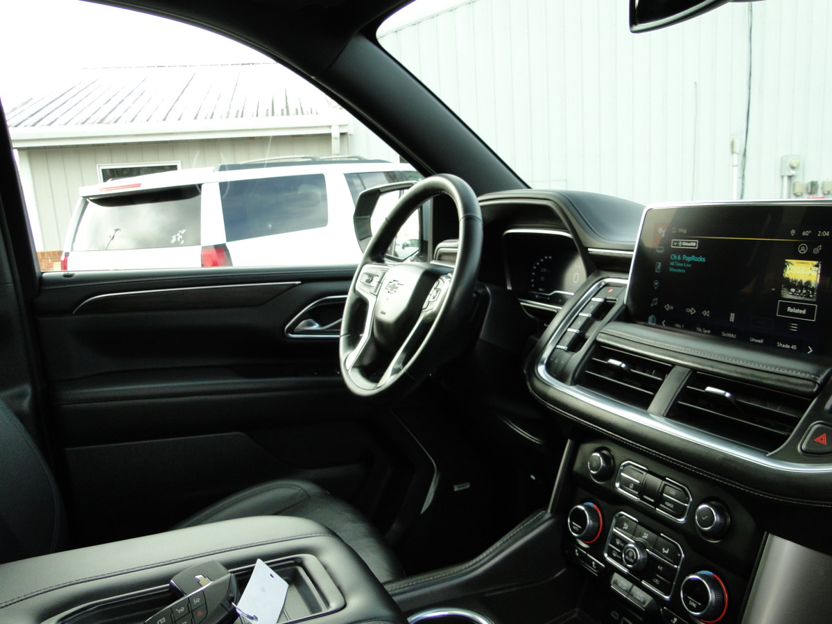 Chevrolet Suburban Image 53