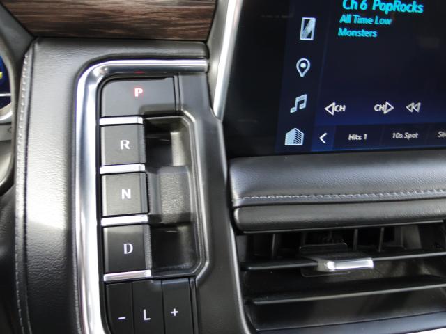 Chevrolet Suburban Image 63