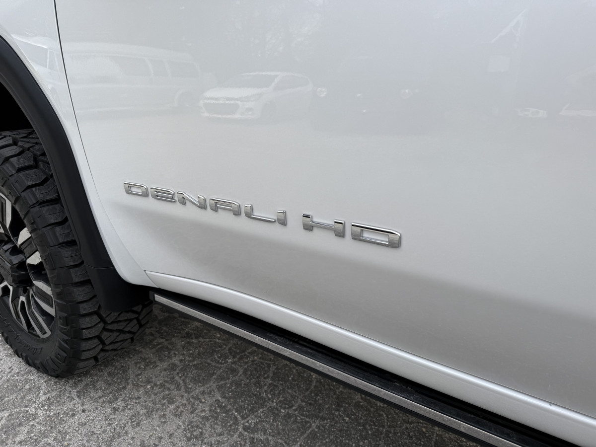 GMC Sierra 3500 Denali Ultimate Image 34