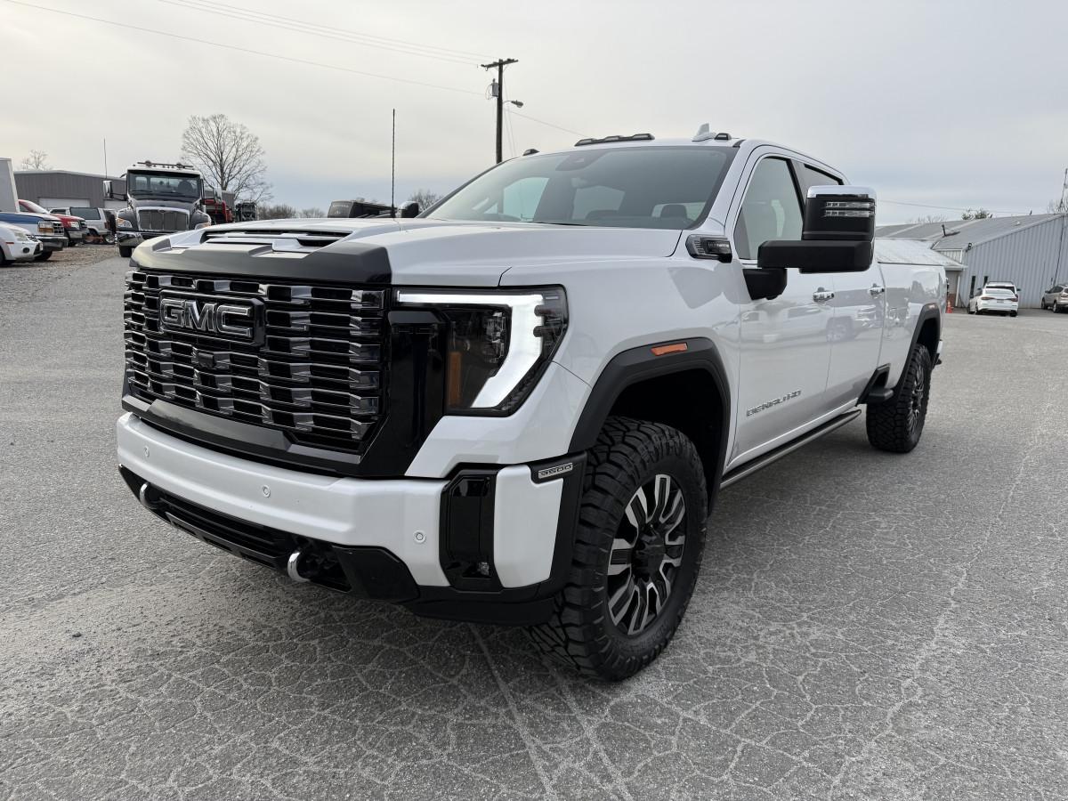 GMC Sierra 3500 Denali Ultimate Image 37