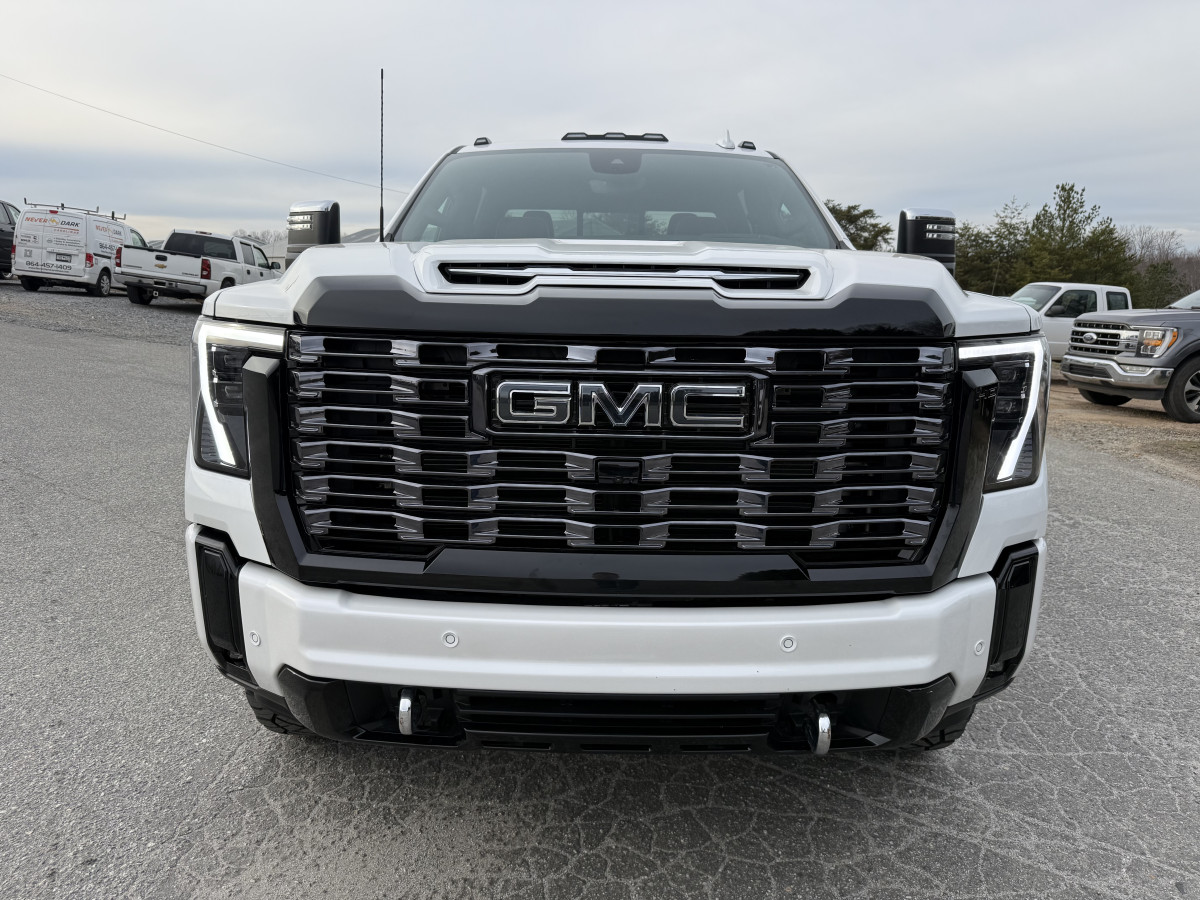 GMC Sierra 3500 Denali Ultimate Image 38