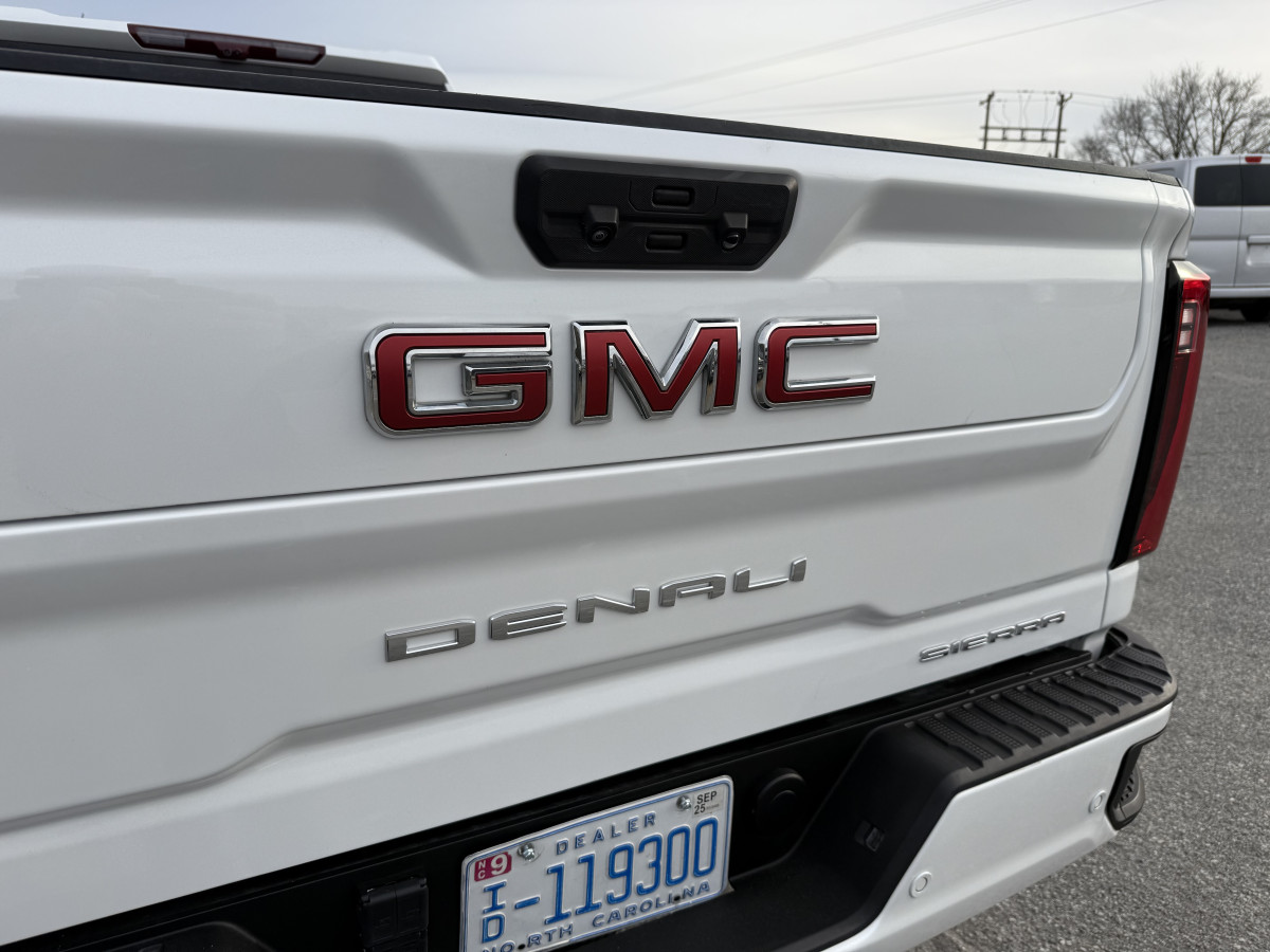 GMC Sierra 3500 Denali Ultimate Image 55