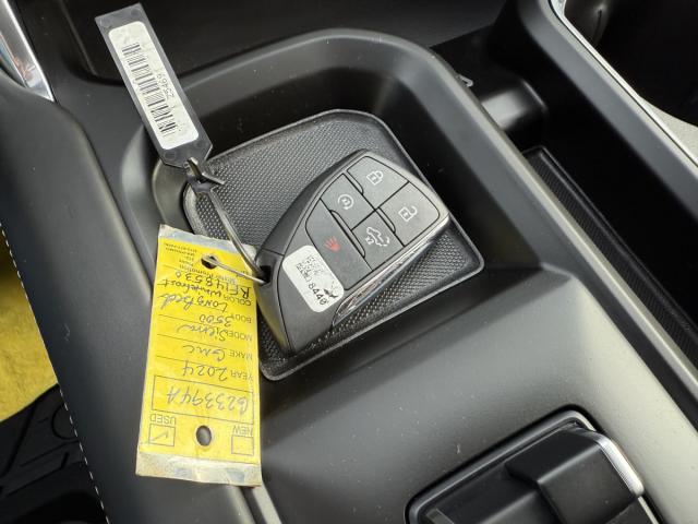 GMC Sierra 3500 Denali Ultimate Image 2