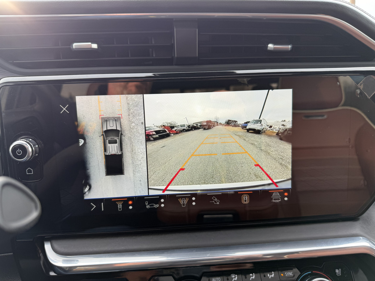 GMC Sierra 3500 Denali Ultimate Image 8