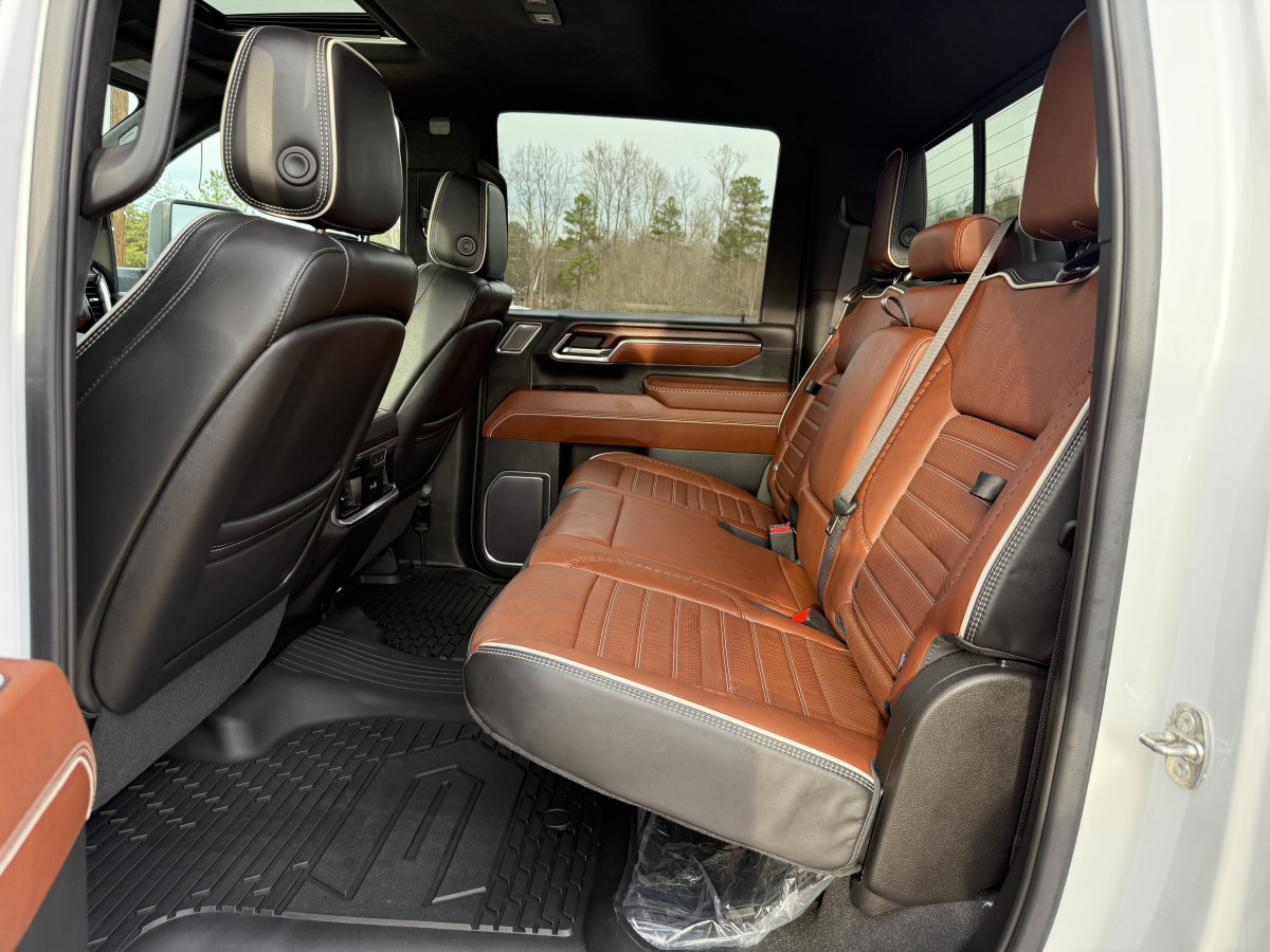 GMC Sierra 3500 Denali Ultimate Image 9