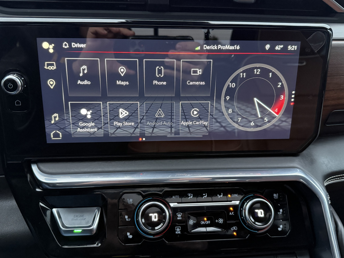 GMC Sierra 3500 Denali Ultimate Image 19