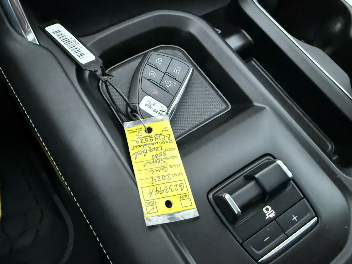 GMC Sierra 3500 Denali Ultimate Image 21