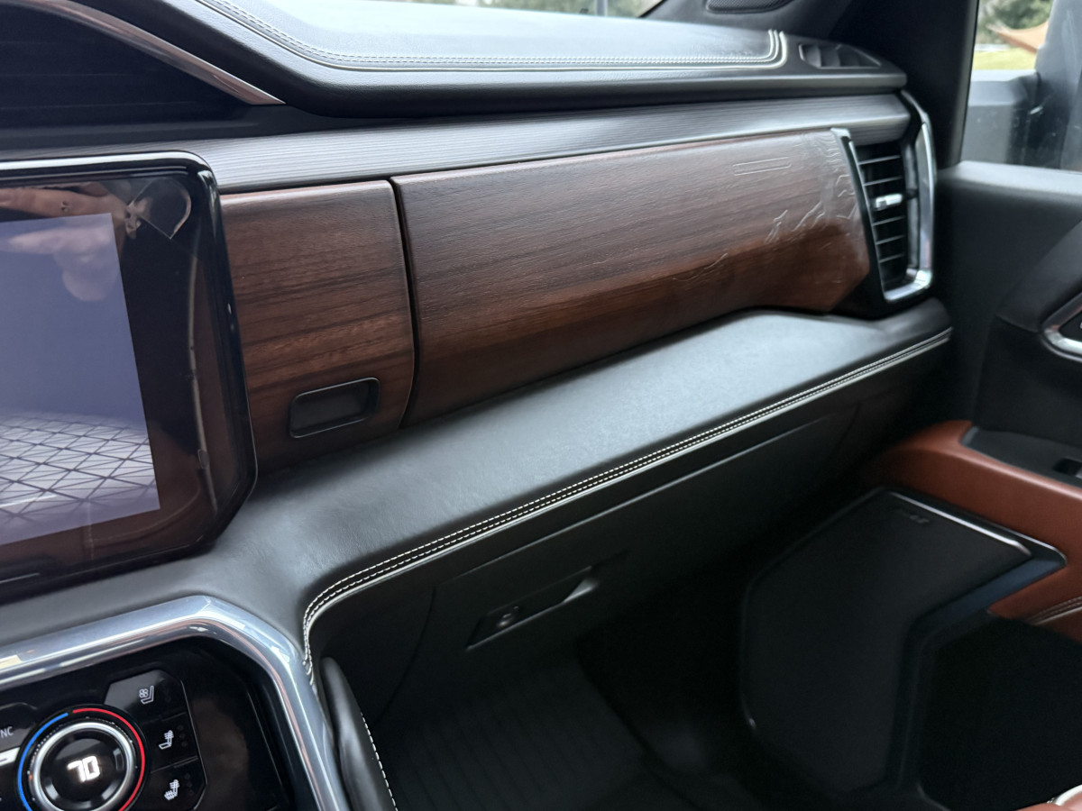 GMC Sierra 3500 Denali Ultimate Image 22