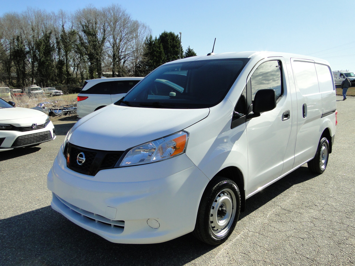 Salvage Nissan NV Image