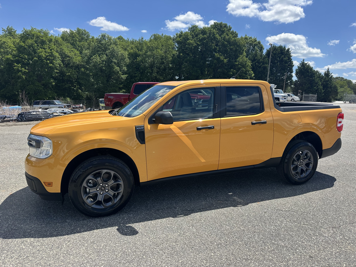 Salvage Ford Maverick Image