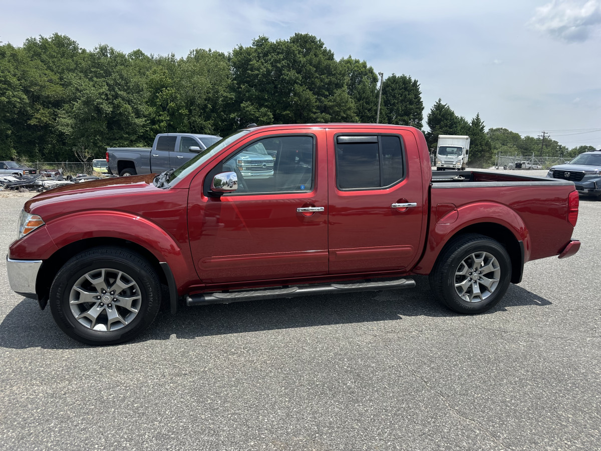 Salvage Nissan Frontier Image