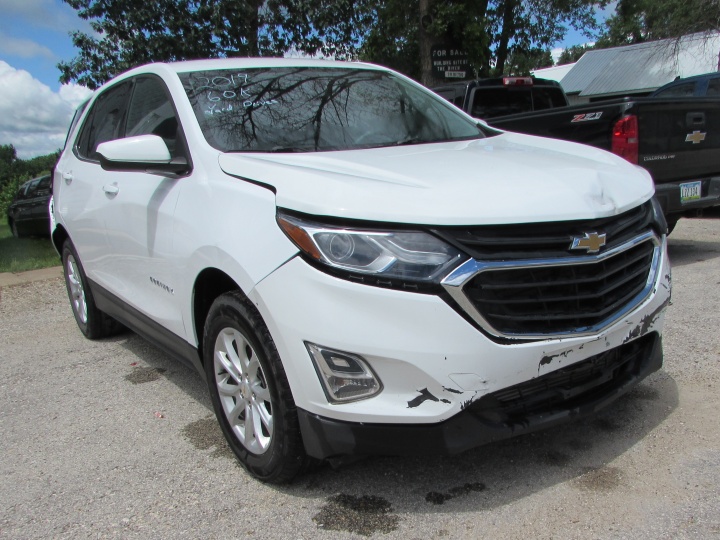 Chevrolet Equinox LT Image 1