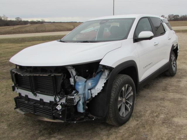 Chevrolet Equinox LT Image 2