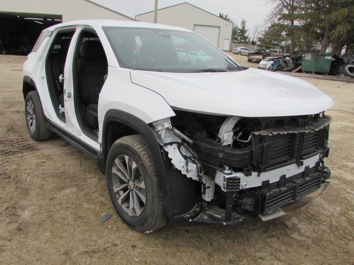 Chevrolet Equinox LT Image 1