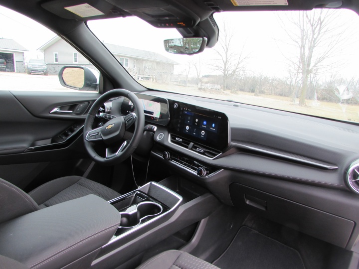 Chevrolet Equinox LT Image 3