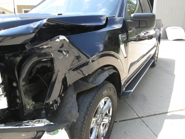 Ford F-150 XLT Crew Cab 4X4 Image 9