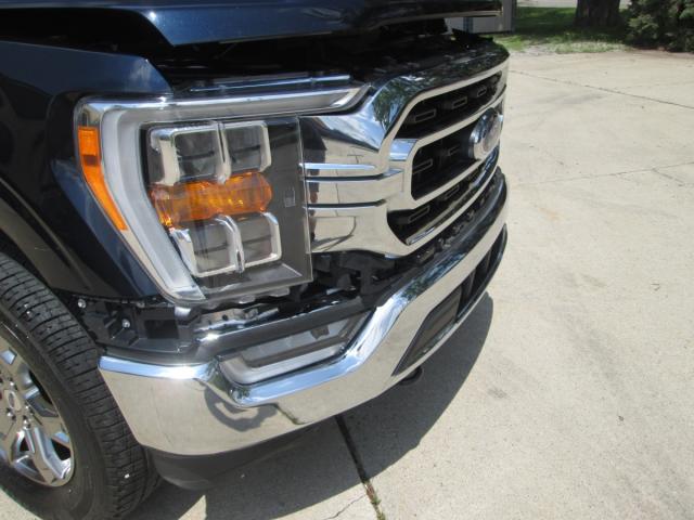 Ford F-150 XLT Crew Cab 4X4 Image 10