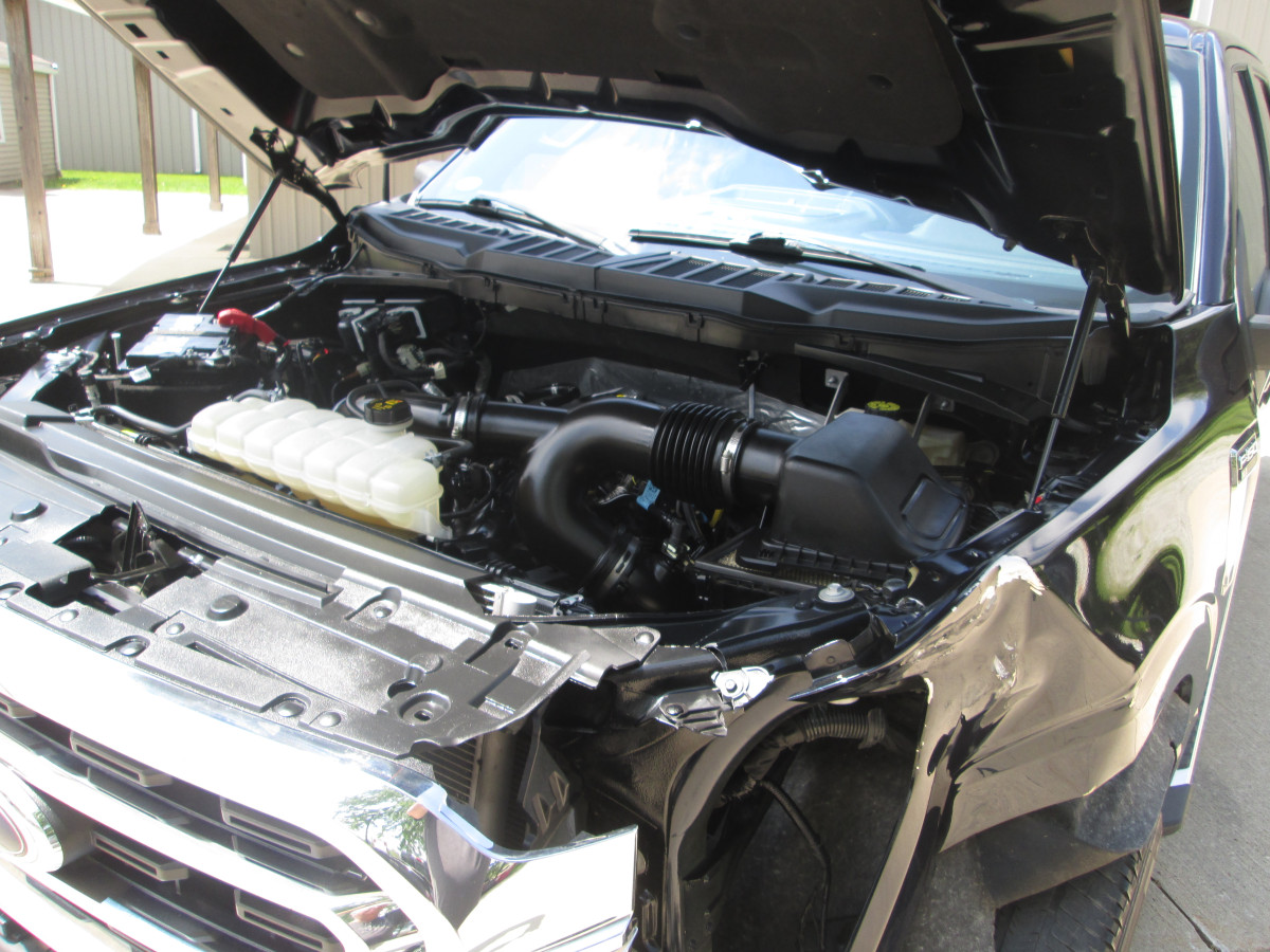 Ford F-150 XLT Crew Cab 4X4 Image 16