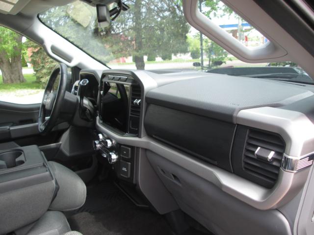 Ford F-150 XLT Crew Cab 4X4 Image 30