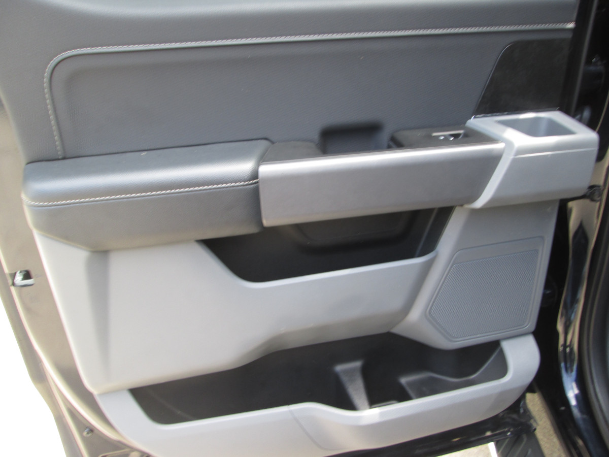 Ford F-150 XLT Crew Cab 4X4 Image 39