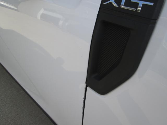 Ford Maverick XLT Image 24