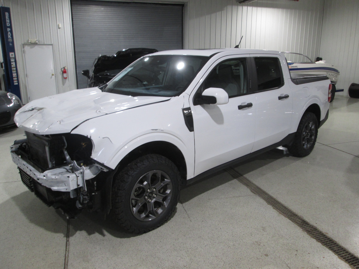 Salvage Ford Maverick Image