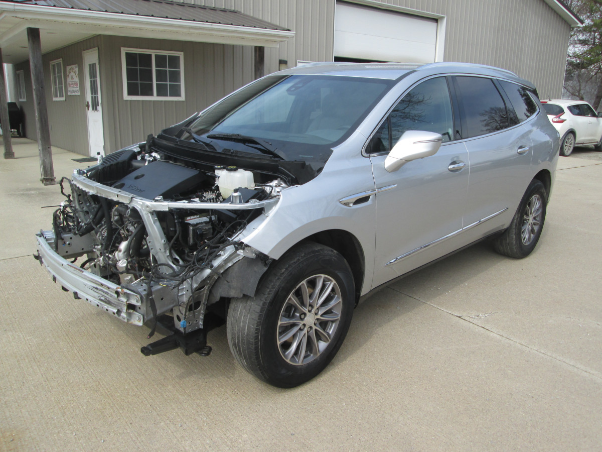 Salvage Buick Enclave Image